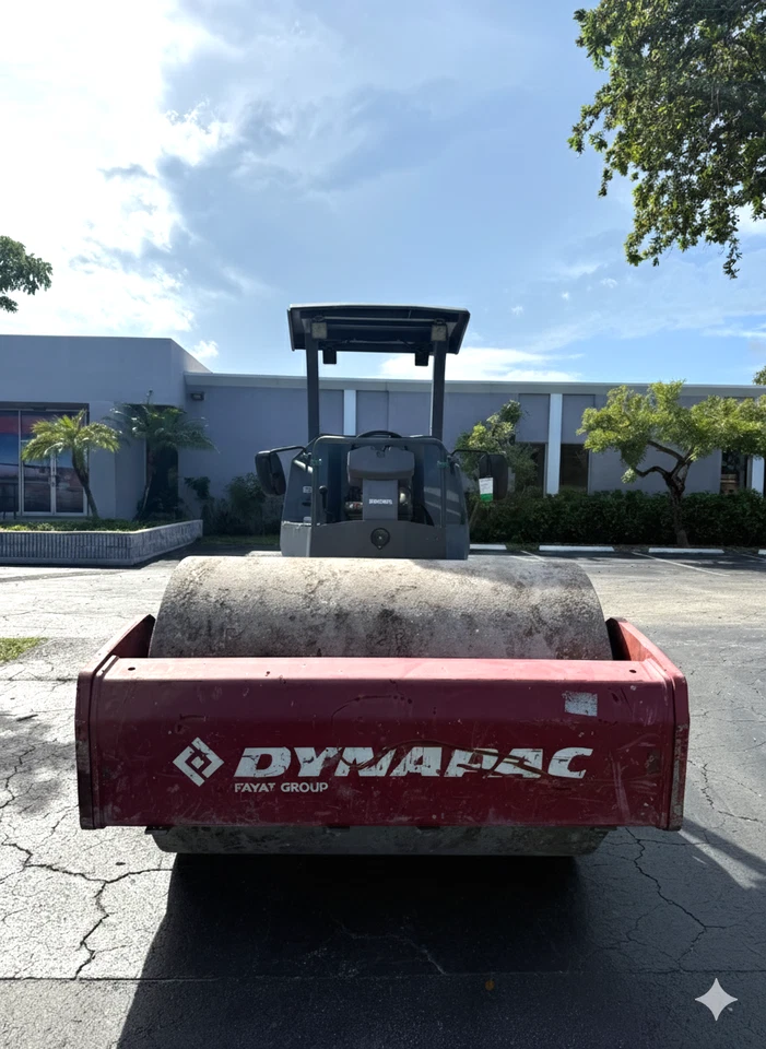 Dynapac Ca1400D 2019 rodillo de suciedad de tambor liso - tambor de 66" - 839 horas Foto 3 de 4