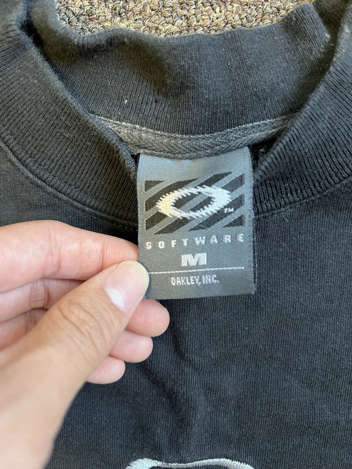 Camiseta Oakley Para Hombre De Colección Negra Talla M Grande Software Center Logo  Foto 3 de 4