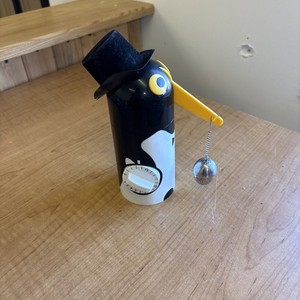 Kuchenprofi Novelty Top Hat Penguin Tea Bag Holder Precision Timer Tea-Boy Works