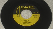 LaVern Baker and The Gliders - Tweedle Dee / Tomorrow Night - Atlantic 1047- R&B