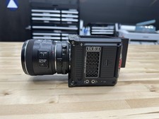 RED DIGITAL CINEMA KOMODO 6K Digital Cinema Camera Canon RF Extras