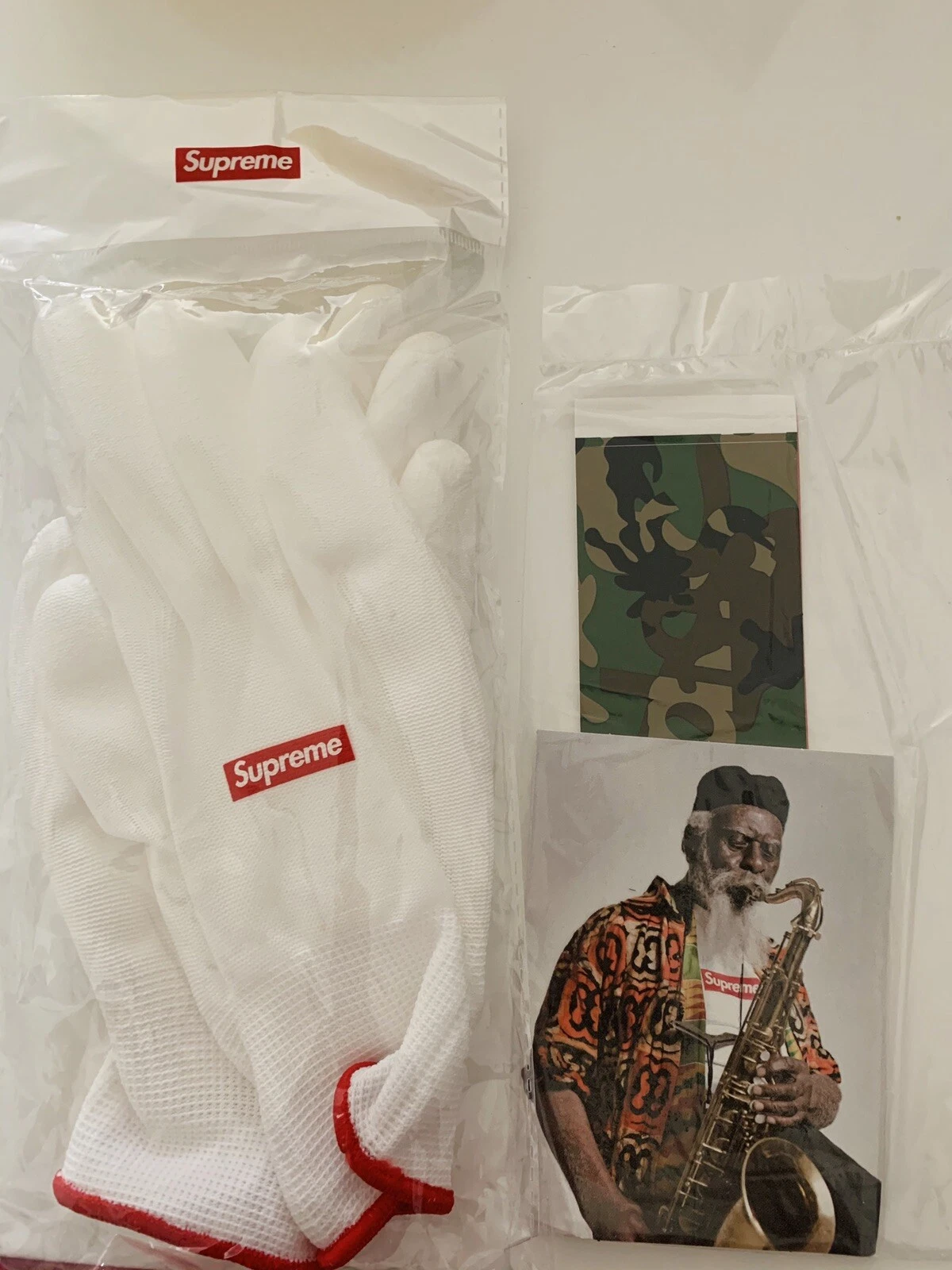 GANTS CAOUTCHOUTÉS SUPREME FW20 NEUFS DANS EMBALLAGE + AUTOCOLLANTS