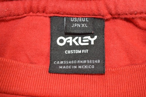 Oakley Shirt Large Red Short Sleeve Custom Fit T43 - Picture 3 of 4