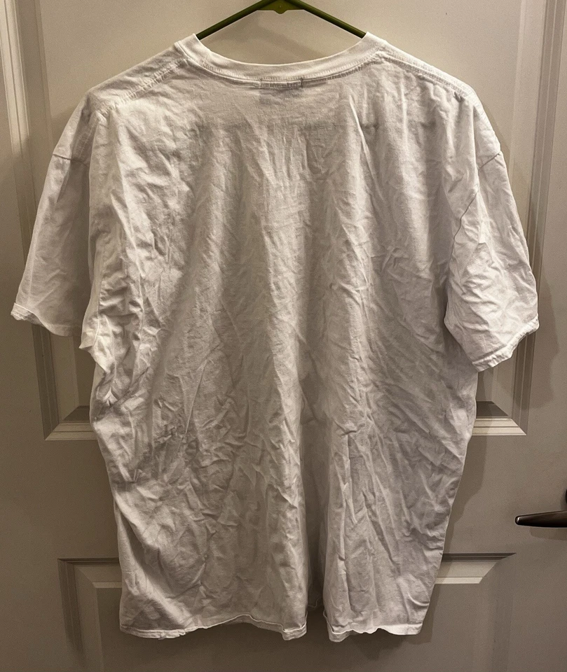 Camiseta Hombre Boohoo Blanca CAMISETA BORDADA CORAZÓN Talla XXL Foto 3 de 4