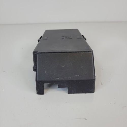 2005-2010 Pontiac G6 Under Hood Fuse Box Lid Relay Cover Black OEM - Picture 3 of 4