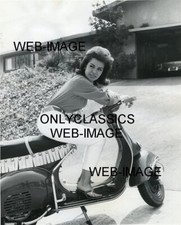 1962 SEXY ANNETTE FUNICELLO VESPA MOTOR SCOOTER ITALIAN MOTORCYCLE 8X10 PHOTO