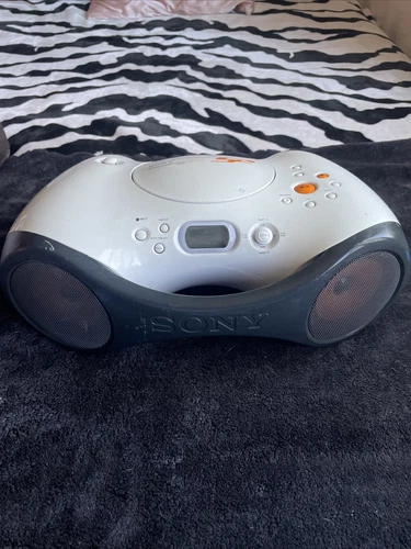 Sony ZS-X3CP S2 CD/Radio Boombox S2 Sports Tested with Batteries and Working