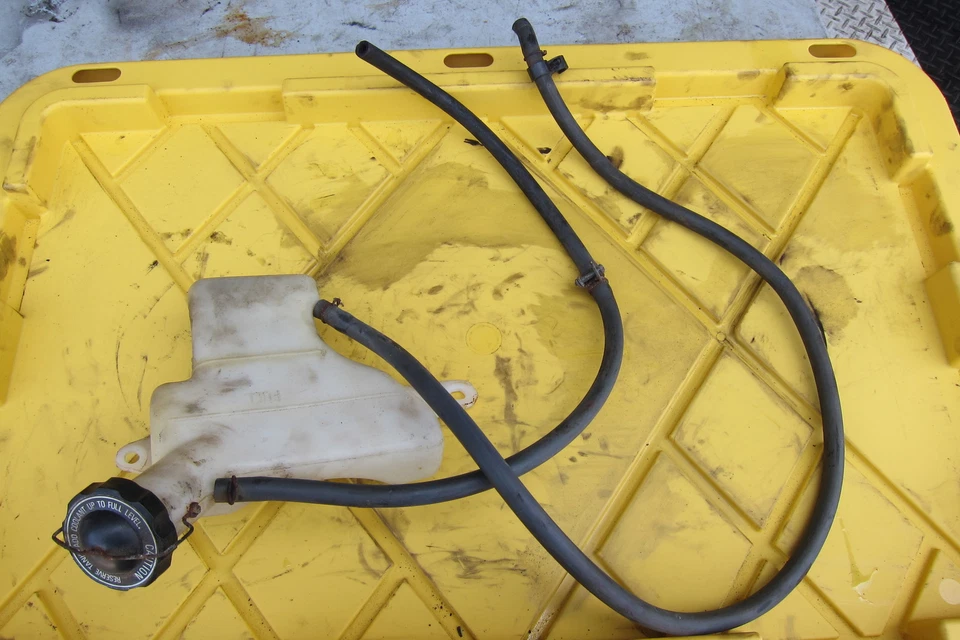 Honda CX650T 1983 turbo botella de desbordamiento Foto 4 de 4