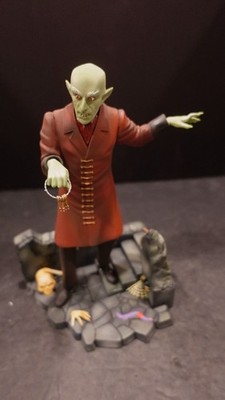 MONARCH? MONSTER MODEL - NOSFERATU
