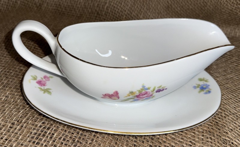 Vintage Winterling Bavaria Germany China Gravy Boat attached Underplate A4 