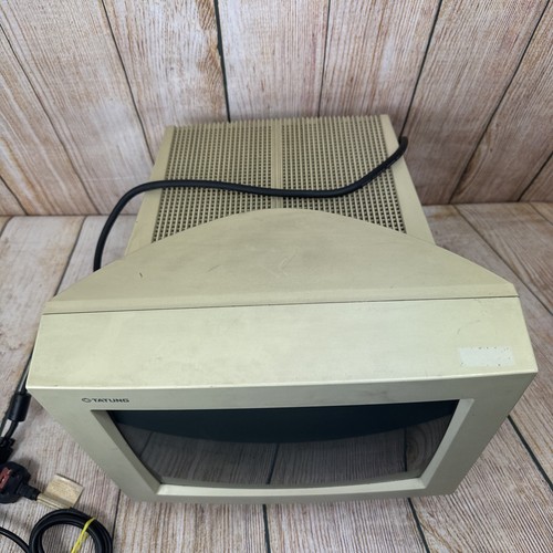 Tatung Retro Gaming Monitor 14” (C5D1RDK-E01) With Power Lead - Picture 5 of 15