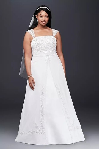 A line Chiffon Split Front Overlay Wedding Dress, 14W, White, David's Bridal - Picture 3 of 12
