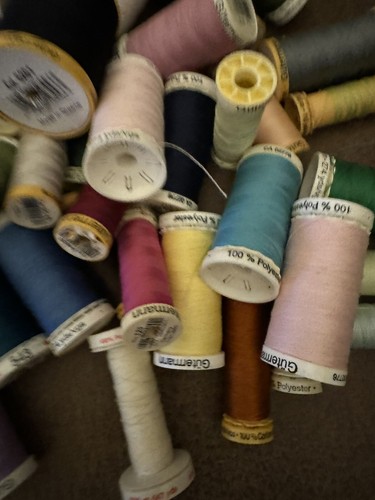 Gütermann Lot of 74 Sew All Polyester Sewing Thread Quilting Embroidery Mixed - Picture 4 of 8