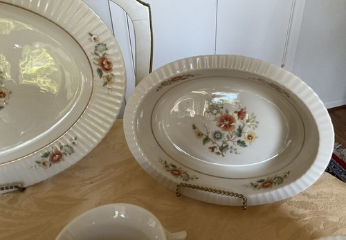 LENOX U.S.A "Temple Blossom "Dinner set - 10 Place Setting + Serving - 54pc. - Picture 6 of 11