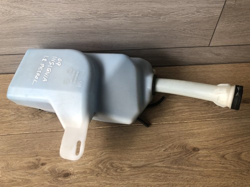 Bottiglia e pompa lavatrice Winscreen Vauxhall Insignia 1.8 benzina 2009 13227295 - Foto 1 di 6