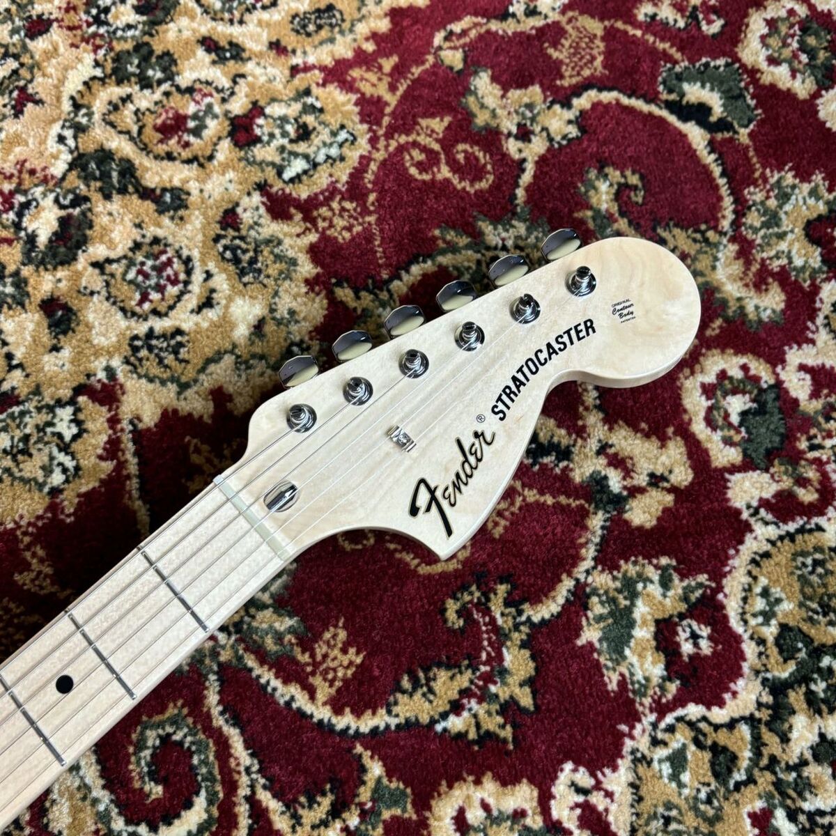 Fender FSR Japan Traditional 70s Stratocaster Walnut with
