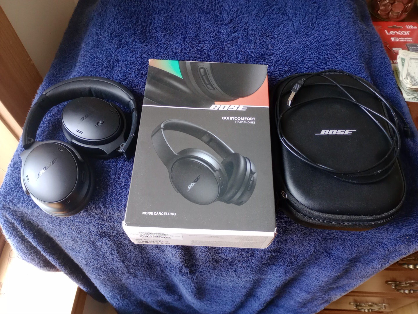 Bose QuietComfort Wireless Over-Ear Headphones - Black : Barely Used-image