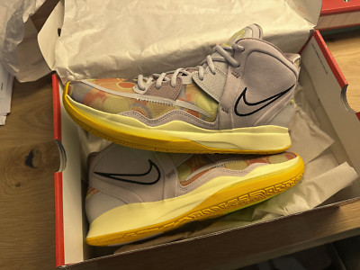 NIKE Kyrie  Infinity  Sneakers Gr. 45,5  Iris Whisper / Citron Tint / Plum Fog
