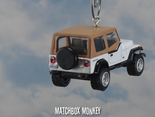White 1994 Jeep Wrangler Custom Ornament 1/64 Adorno 4x4 Tan Soft Top YJ Sport - Picture 5 of 7