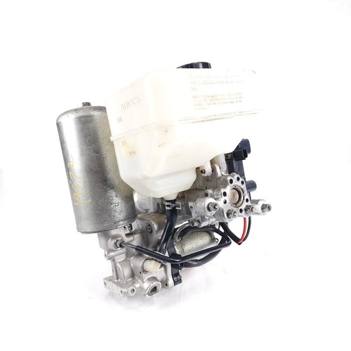 Conjunto de servocontrol de refuerzo ABS cilindro maestro de freno Nissan Armada 17-20 fabricante de equipos originales - Imagen 2 de 4