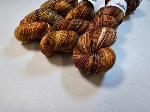 Sw Merino Nylon Garn, 4-ply, Griffweise Gewicht, 100 G, Rotholz - Bild 4 von 5