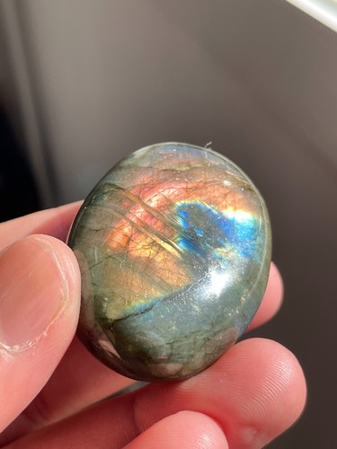 Purple Labradorite palm Stone Crystal LA162 - Bild 5 von 6