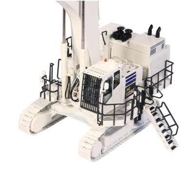 KOMATSU PC200i-11 1/50スケール c2ea799c-4797-4d1c-8fbc-