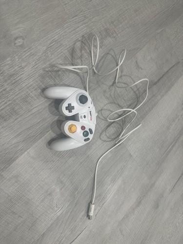 Gamestop GameCube Wired Controller W/ Turbo - Fast Shipping - Picture 3 of 4