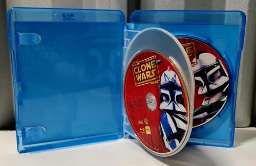 Star Wars: The Clone Wars: Feature / S:1-5 + The Lost Missions - 17 Disc BR Set. - Picture 10 of 15
