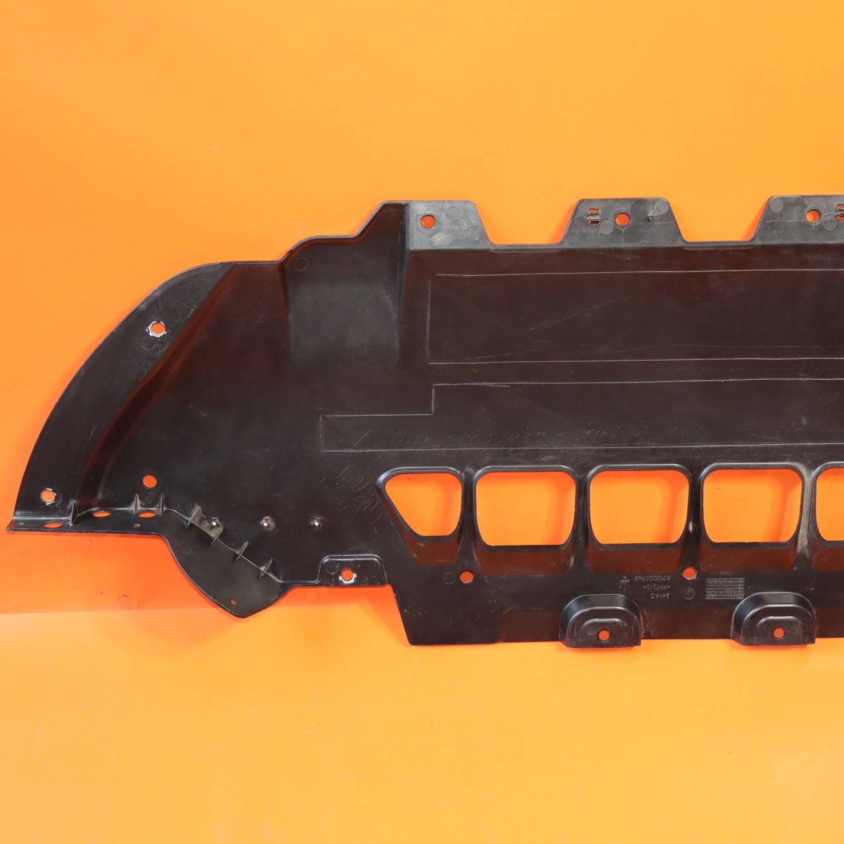 MASERATI GHIBIL SPLASH SHIELD FRONT 2014 2015 2016 2017 670001748 OEM
