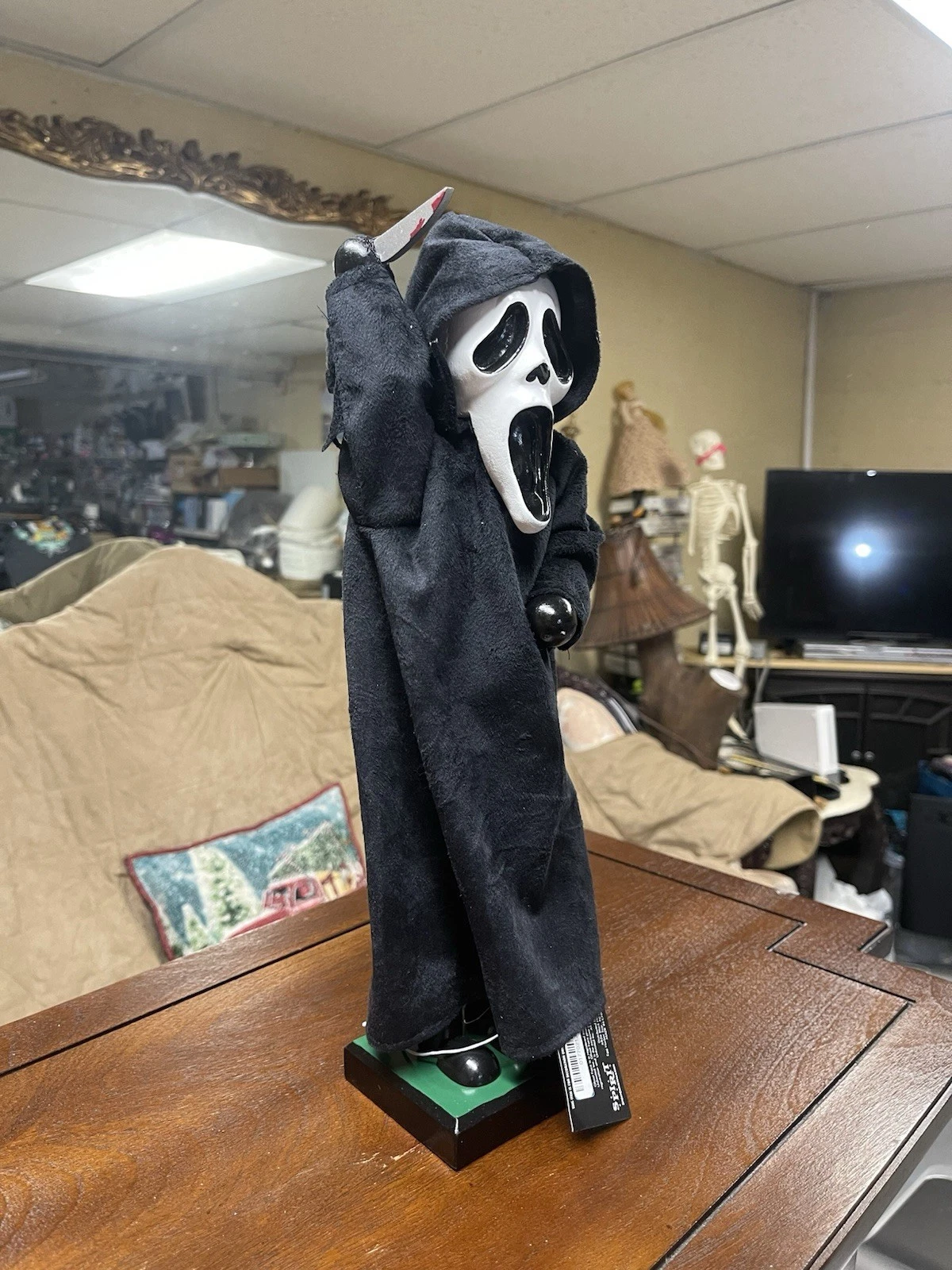Ghostface Spirit Halloween Nutcracker
Opens in a new window or tab