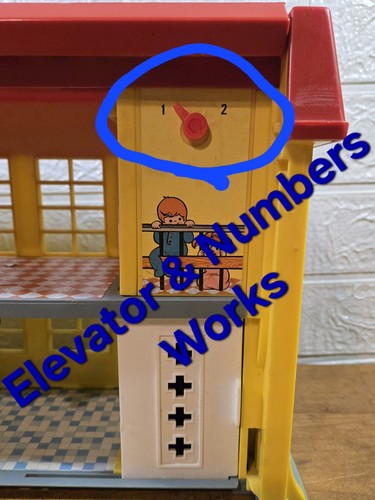 Vintage 1976 Fisher-Price Kinderkrankenhaus (mit etwas Zubehör), Made USA, gebraucht - Bild 9 von 11