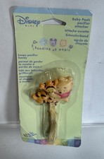NEW 2002 The First Years Disney Baby Winnie the Pooh Pacifier Attacher READ