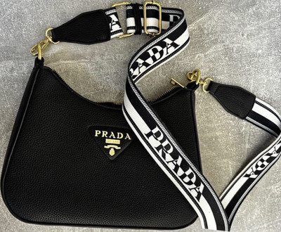 PRADA Damen Schultertasche Halbmond schwarz Leder Logo, abnehmbar
