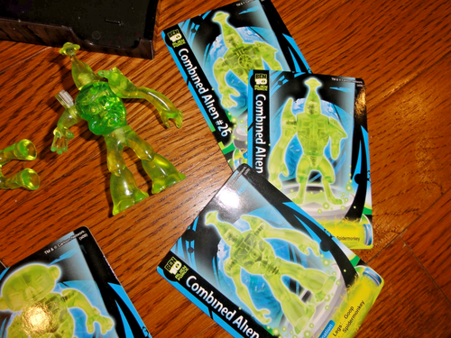 Ben 10 Alien Creation Challenge Playset w/3 Figures & 8 Cards –Timer Not Worki - Picture 6 of 14
