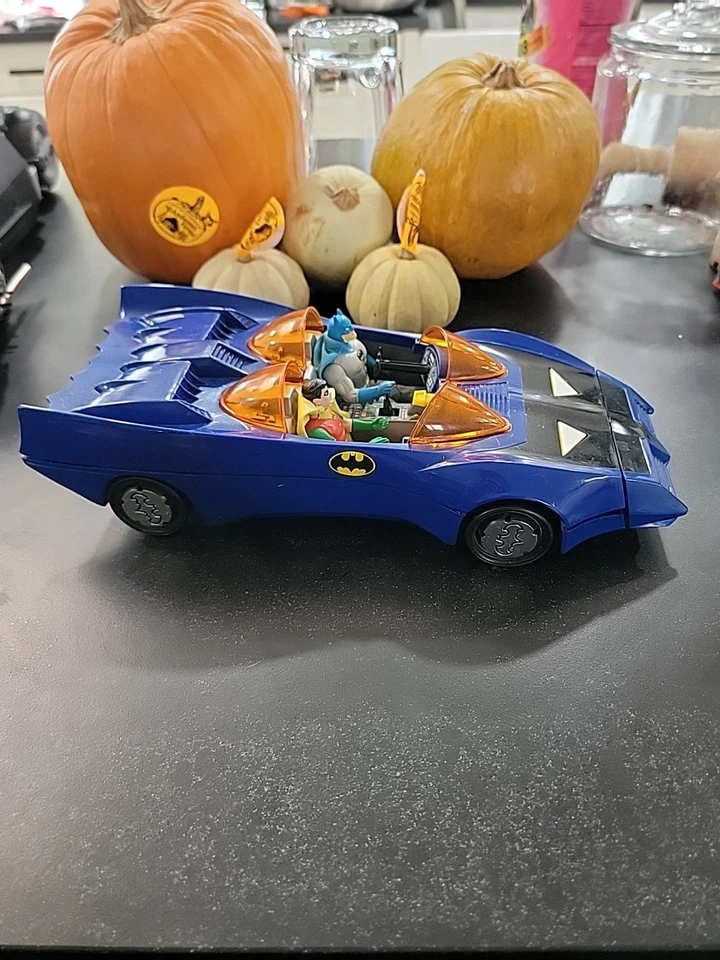 Kenner Batimóvil 1984 con figura de Batman y Robin de colección DC Super Powers Daño Foto 2 de 4