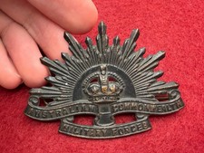 WW2 Original AIF Australian Army RISING SUN Slouch Hat Badge Pin GENERAL PLASTIC