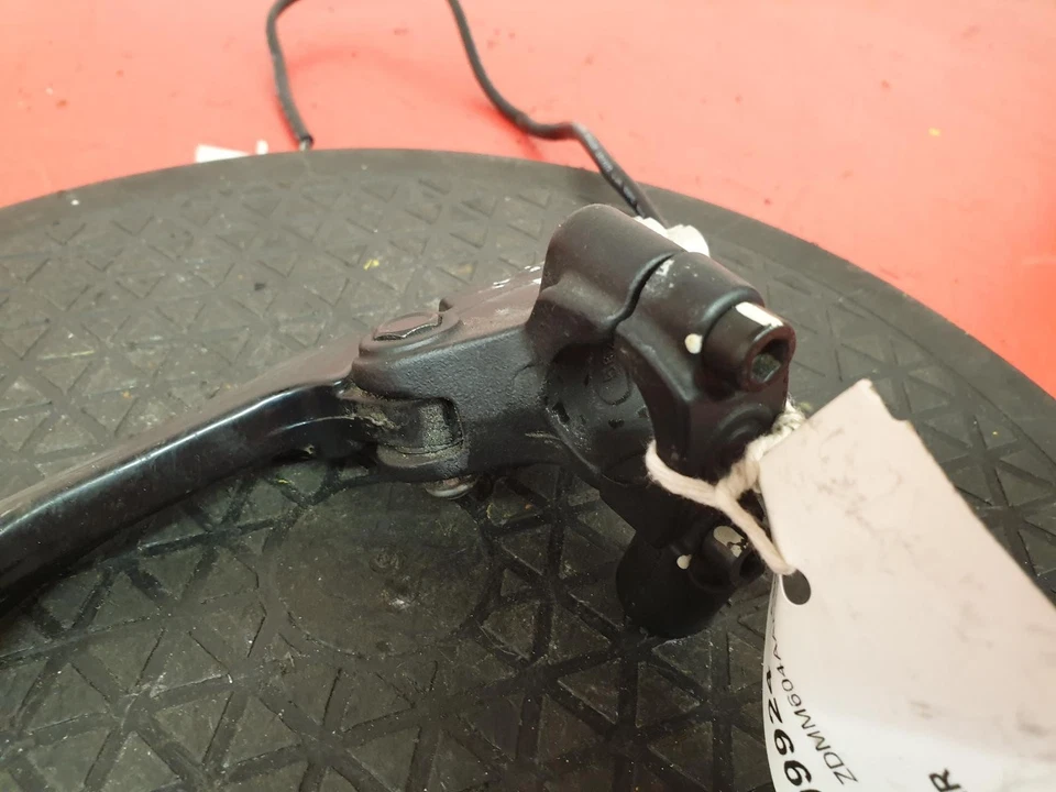 2015 DUCATI MONSTER 821 CLUTCH LEVER - Image 2 of 4