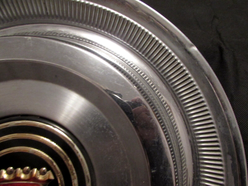 1958 Buick Hubcap OEM 58 Red Shield Wheel Cover 15 Inch Vintage Mancave Workshop - Picture 3 of 8