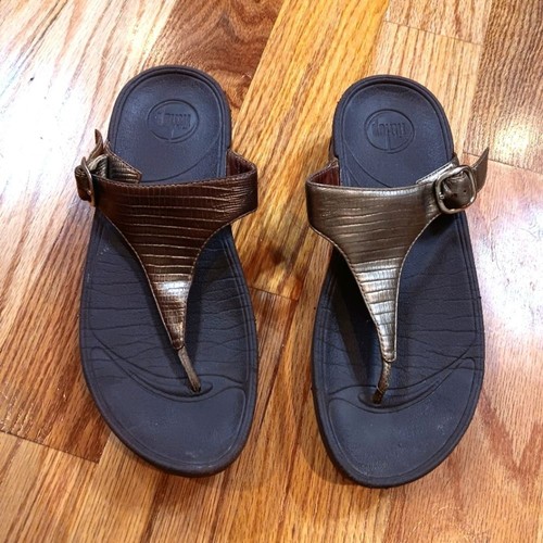 FitFlop Leather Thong Buckle Sandals - Size 7