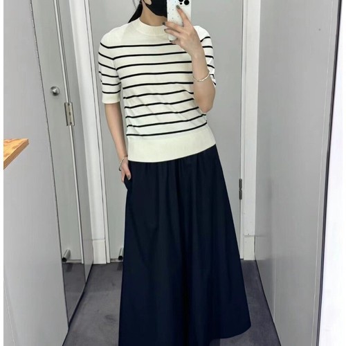 Cos Women Round Neck Short Sleeved Knitted T-shirt White