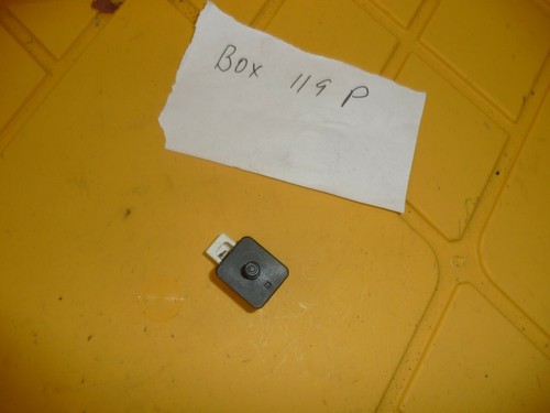 03 MERCEDES C320 SEDAN W203 - DOOR JAMB SENSOR 	2028209410 - Picture 1 of 2