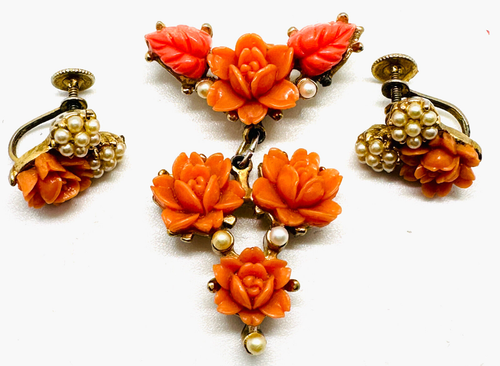 LOTE VINTAGE ~ ROSAS CORAL CELULOIDE MOLDEADAS ~ BROCHE ALFILER Y PENDIENTES SIN FIRMAR - Imagen 5 de 10