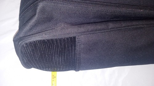 Leed's Golf the Classic Gullo Ford Black Vented Zipper Golf Ball Storage Bag - Picture 6 of 9