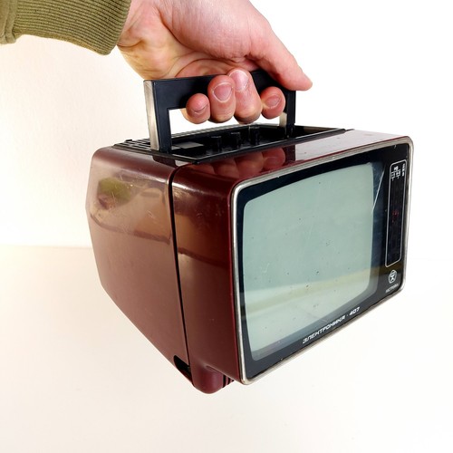 Vintage CRT Tv Space Age Design Mini Television USSR 1970s - Small Portable - Afbeelding 2 van 10