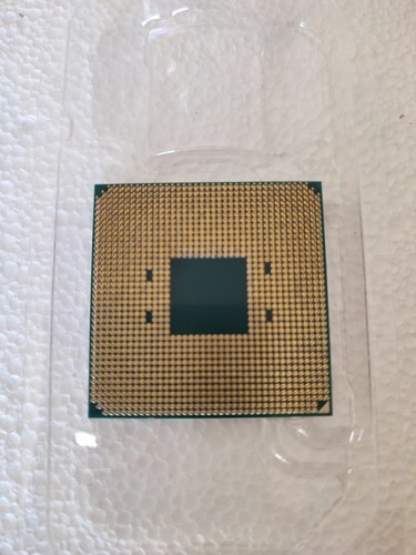 CPU AMD Ryzen 7 3800X - 8 Cores 16 Threads - 4.5 GHz BOOST - Socket AM4 - BOXATO - Foto 2 di 18
