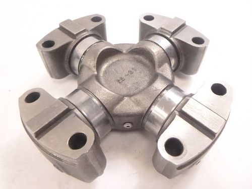 Genuine CNH 9.5C Mechanics Industrial Wing Type U-Joint Assembly 4810233 - Picture 4 of 4