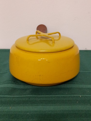 VINTAGE MCM DANSK KOBENSTYLE YELLOW ENAMEL WOOD HANDLE FONDUE POT PAN FRANCE IHQ - Picture 7 of 24