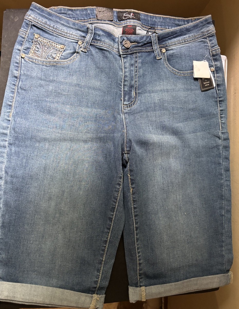 Woman's Earl Jean Cropped Capris Jeans MidRise Ancient Cross