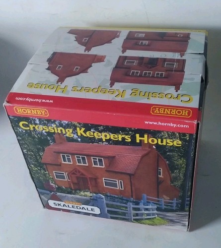 Hornby Skaledale Crossing Keepers House R8590 OO Gauge boxed - Picture 7 of 11